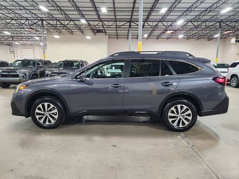 Used 2022 Subaru Outback Premium AWD/4WD image 7