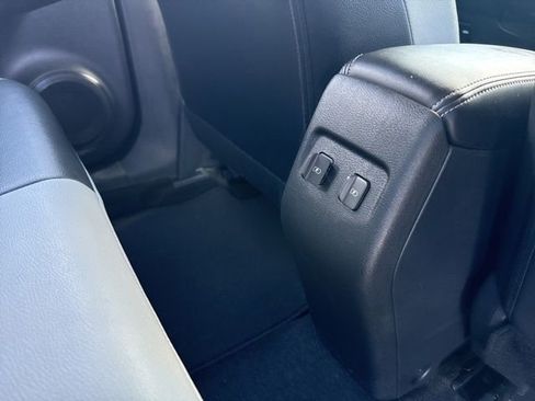 Used 2023 Nissan Kicks SR w/ SR Premium Package FWD image 23