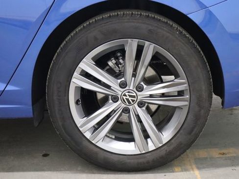 Used 2024 Volkswagen Jetta SE image 41