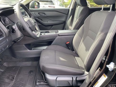 Used 2025 Nissan Rogue S FWD image 13