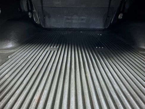 Used 2013 Ford F150 XLT w/ Mid Equipment Group image 31