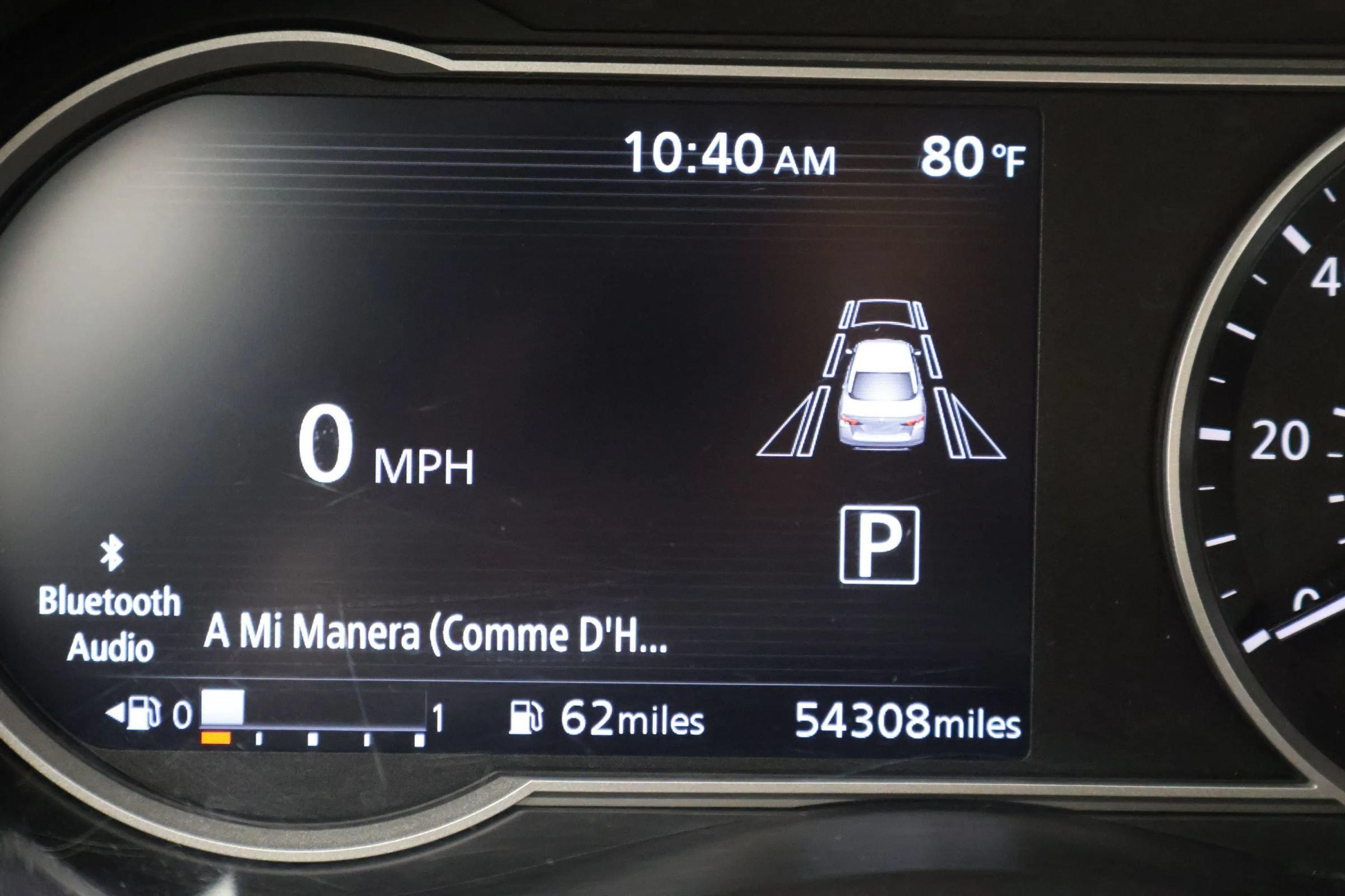 Used 2025 Nissan Versa SR FWD image 23