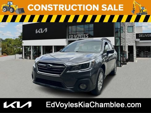 Used 2018 Subaru Outback 2.5i Premium AWD/4WD image 1