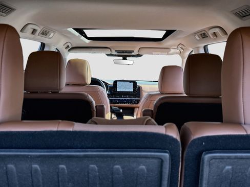 Certified 2025 Nissan Pathfinder Platinum AWD/4WD image 22