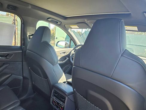 New 2026 Audi SQ7 Prestige image 15