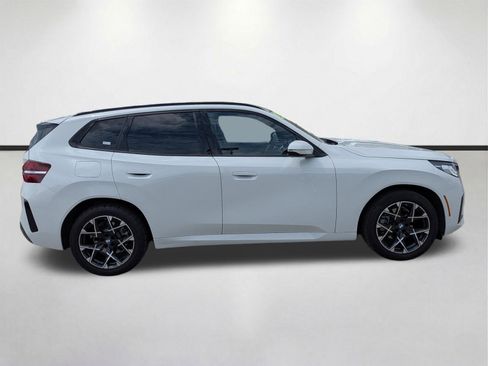 Used 2025 BMW X3 xDrive30i w/ Premium Package AWD/4WD image 3