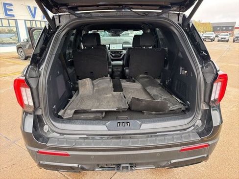 Used 2025 Ford Explorer ST-Line AWD/4WD image 15