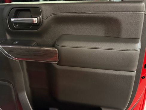 Used 2020 Chevrolet Silverado 2500 LTZ w/ LTZ Convenience Package image 26