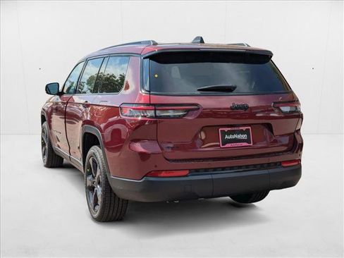 New 2025 Jeep Grand Cherokee L Altitude image 9