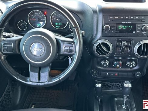 Used 2018 Jeep Wrangler Unlimited Sport S image 16