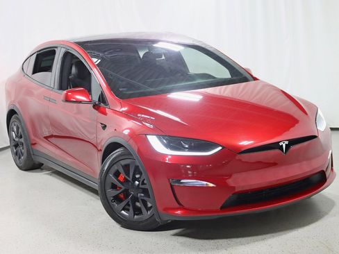 Used 2023 Tesla Model X Plaid image 6