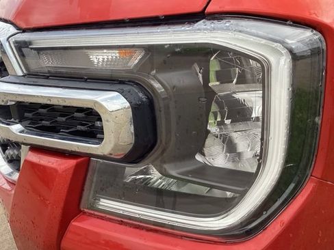 Used 2024 Ford Ranger XLT w/ FX4 Off-Road Package AWD/4WD image 5