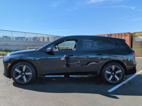 Used 2026 BMW iX xDrive45 image 7