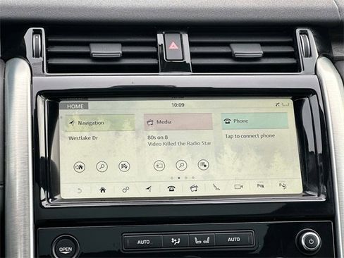 Used 2018 Land Rover Discovery HSE Luxury image 3