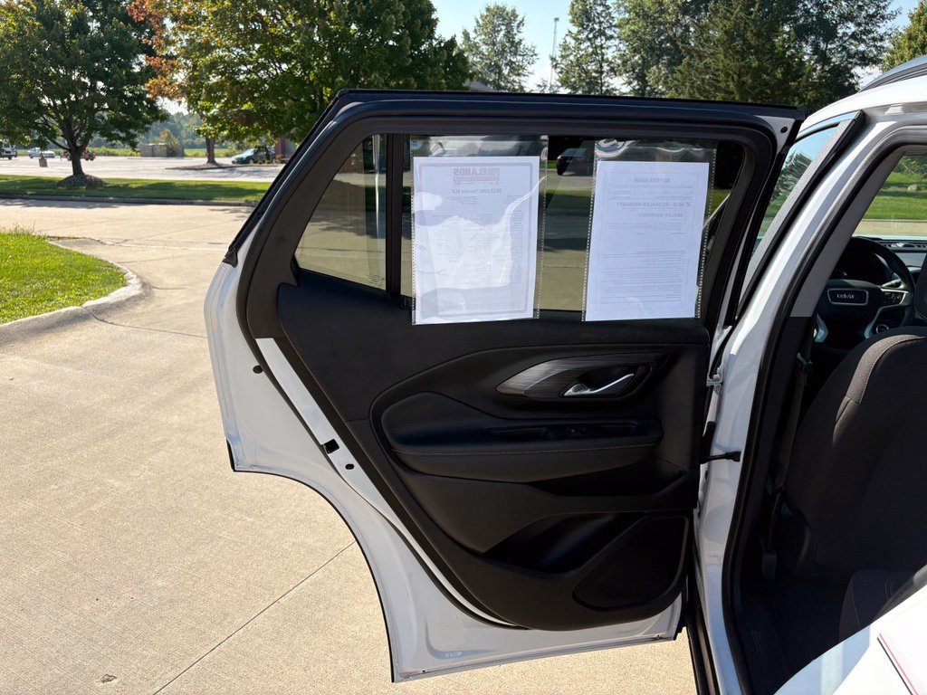 Used 2023 GMC Terrain SLE w/ Driver Convenience Package FWD image 39