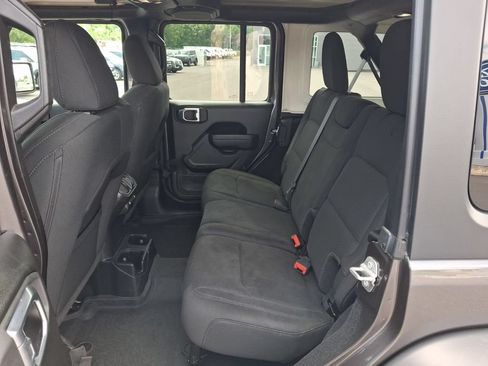 Used 2022 Jeep Wrangler Unlimited Sport AWD/4WD image 14