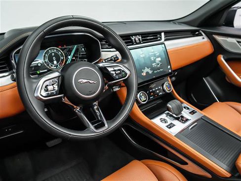 Used 2026 Jaguar F-PACE R-Dynamic S AWD/4WD image 16