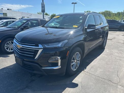 Used 2023 Chevrolet Traverse LT w/ LPO, Floor Liner Package AWD/4WD image 5