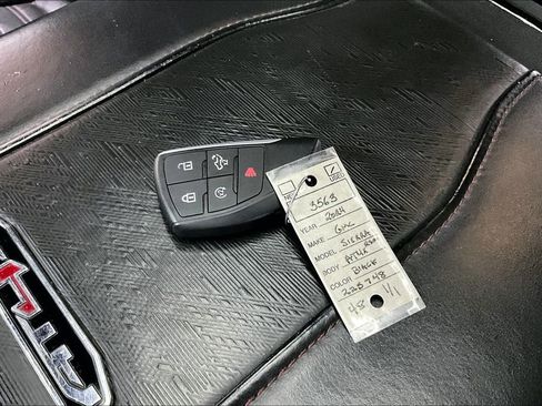 Used 2024 GMC Sierra 2500 AT4X image 39