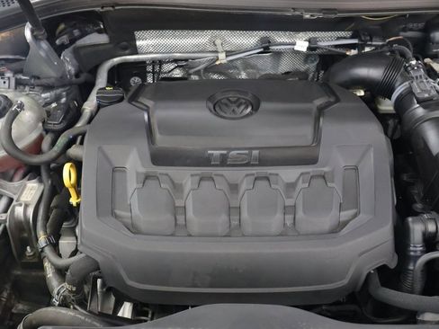 Used 2021 Volkswagen Tiguan S image 28