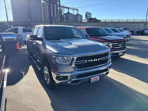 Used 2022 RAM 1500 Big Horn AWD/4WD image 2