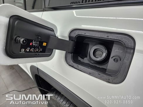 New 2025 Jeep Grand Cherokee Laredo w/ Luxury Tech Group I image 32