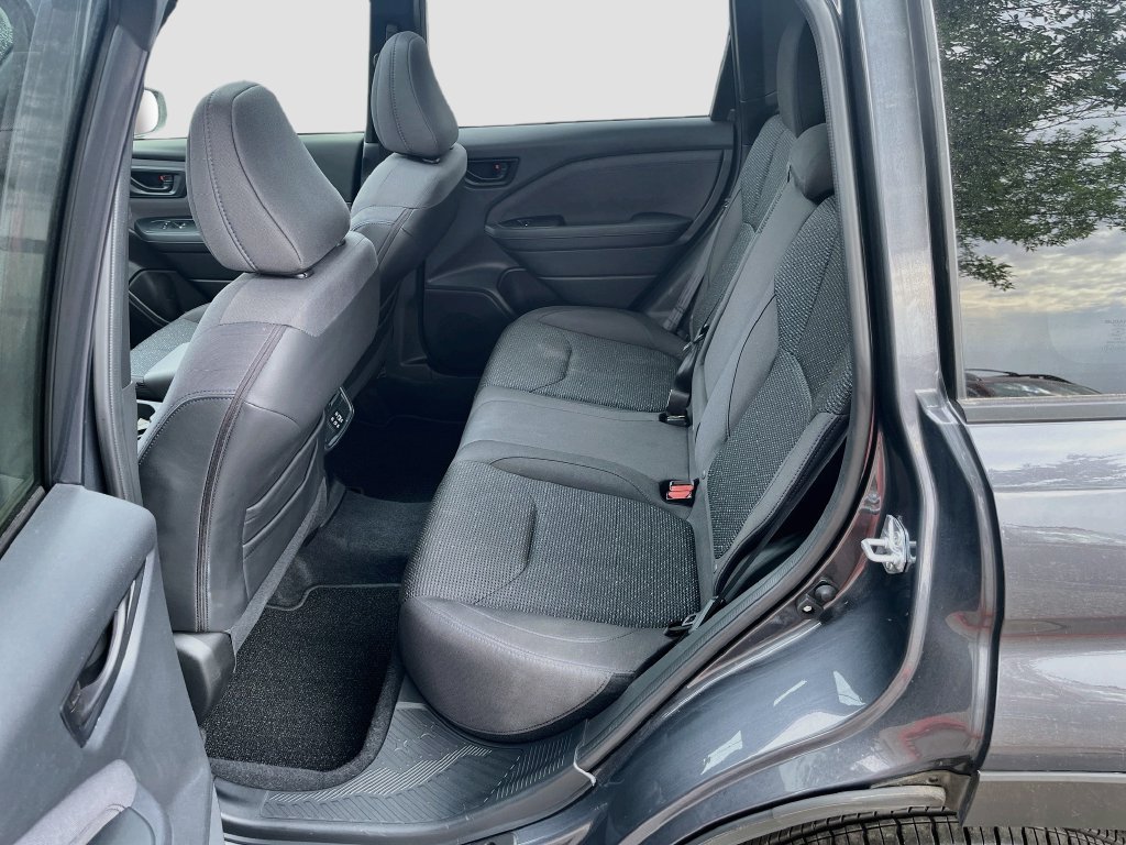 Used 2025 Subaru Forester Premium AWD/4WD image 24
