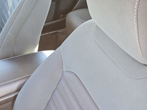 Used 2019 Ford Fusion SE image 30