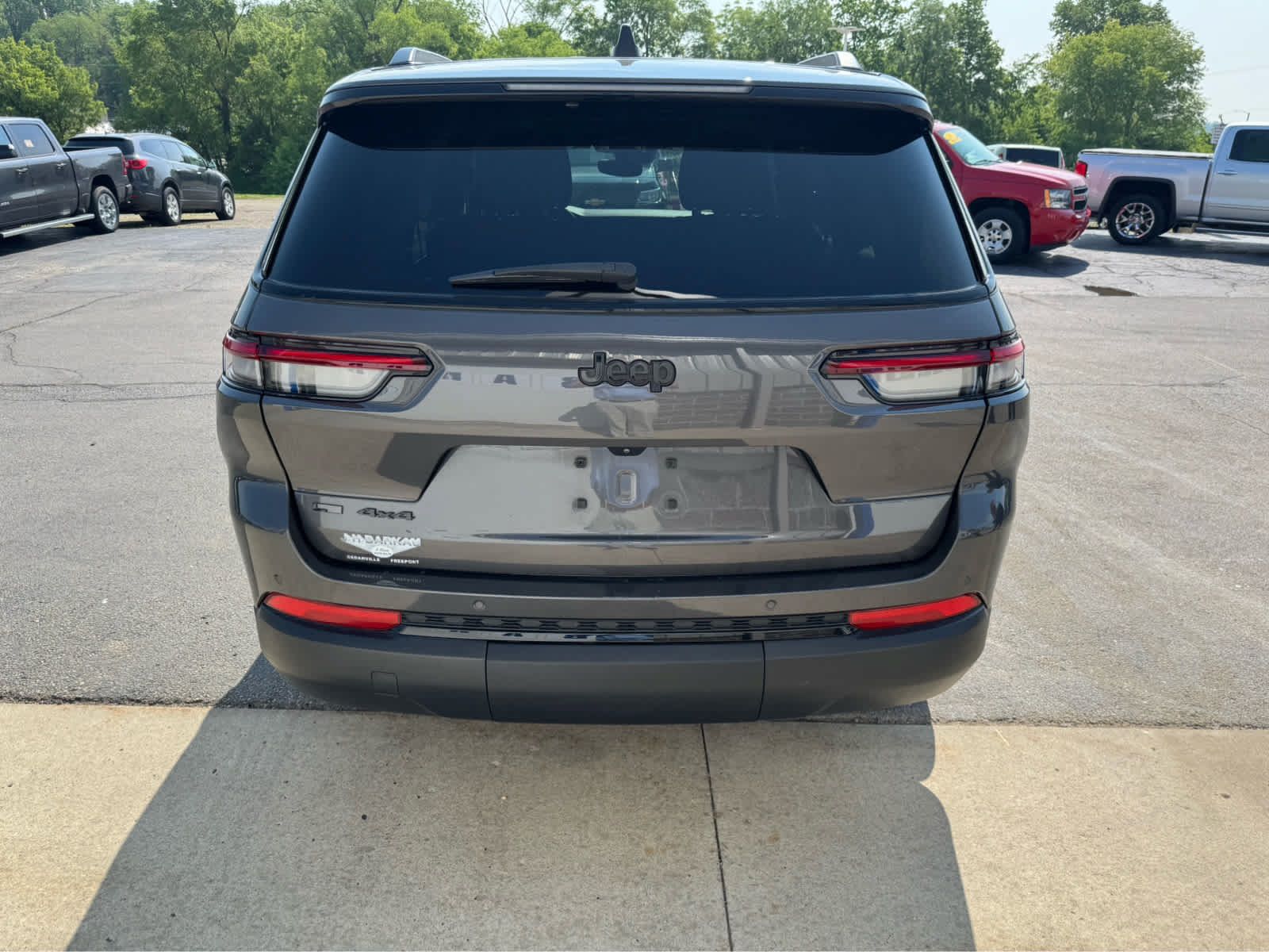 Used 2022 Jeep Grand Cherokee L Laredo AWD/4WD image 4