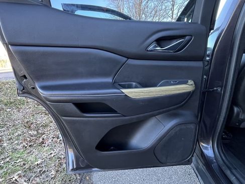 Used 2019 GMC Acadia Denali w/ Technology Package image 16