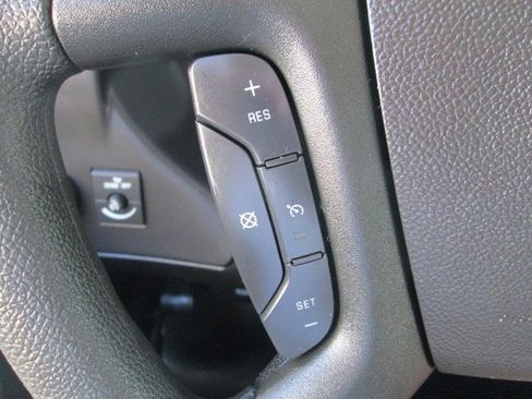 Used 2025 Chevrolet Express 3500 LT w/ LT Preferred Equipment Group RWD image 18