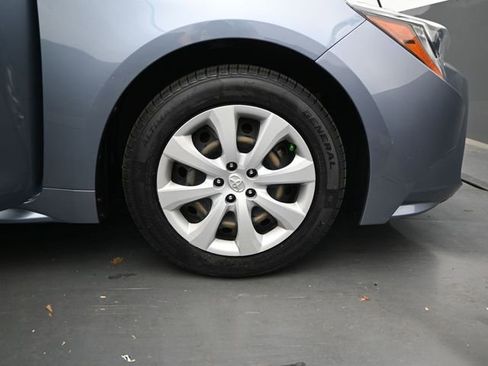 Used 2022 Toyota Corolla LE image 17