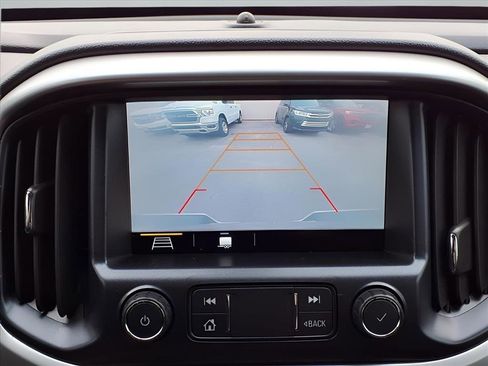 Used 2019 Chevrolet Colorado LT w/ LT Convenience Package image 4