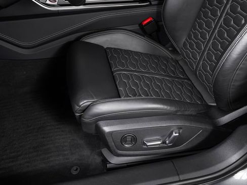 Used 2022 Audi RS 6 AWD/4WD image 19