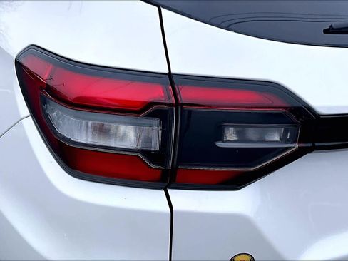 Used 2023 Honda Pilot Touring image 32