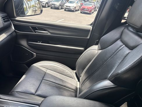 Used 2024 Jeep Wagoneer Series II w/ Flexible Seating Group RWD image 13
