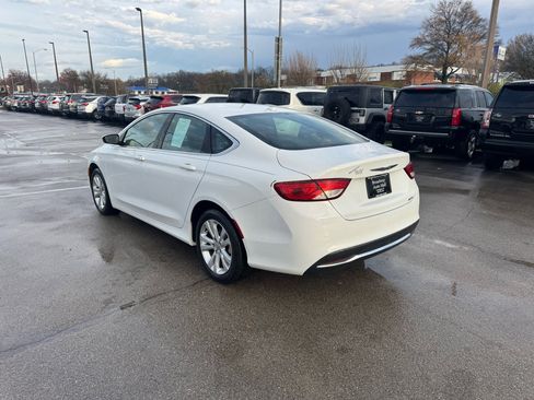 Used 2015 Chrysler 200 Limited w/ Convenience Group image 5