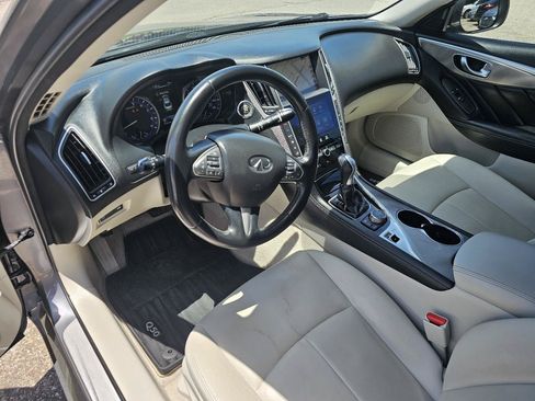 Used 2015 INFINITI Q50 Premium w/ Navigation Package RWD image 17