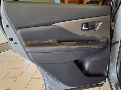 Used 2024 Nissan Murano SL AWD/4WD image 18