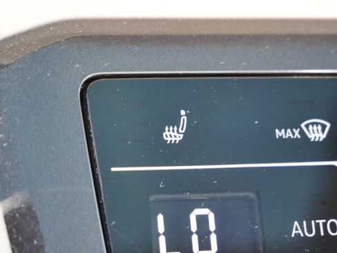 Used 2023 Volkswagen Tiguan SE R-Line AWD/4WD image 30