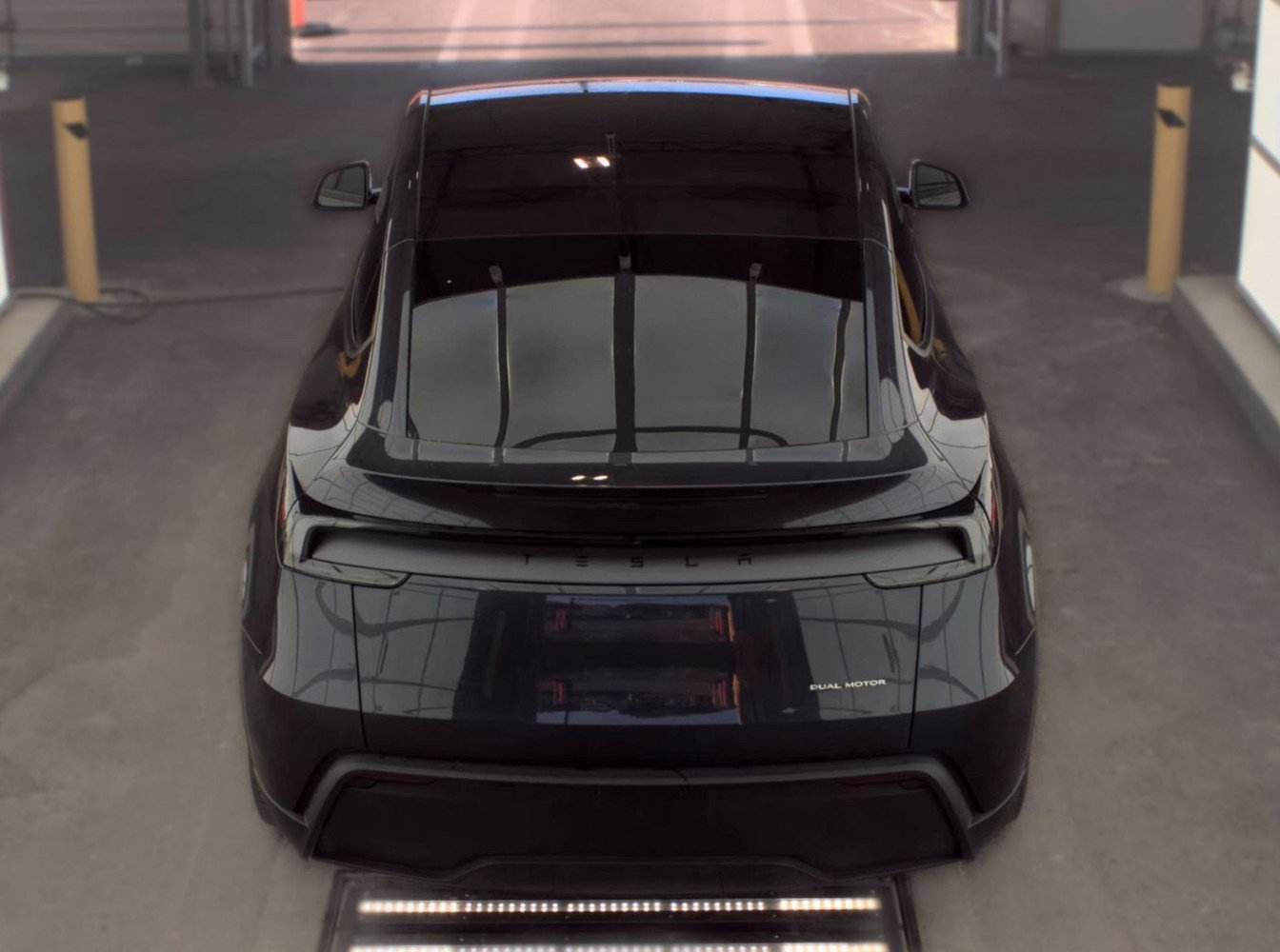 Used 2026 Tesla Model Y AWD image 5