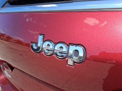 Used 2023 Jeep Grand Cherokee L Limited w/ Trailer Tow Group (B) AWD/4WD image 13