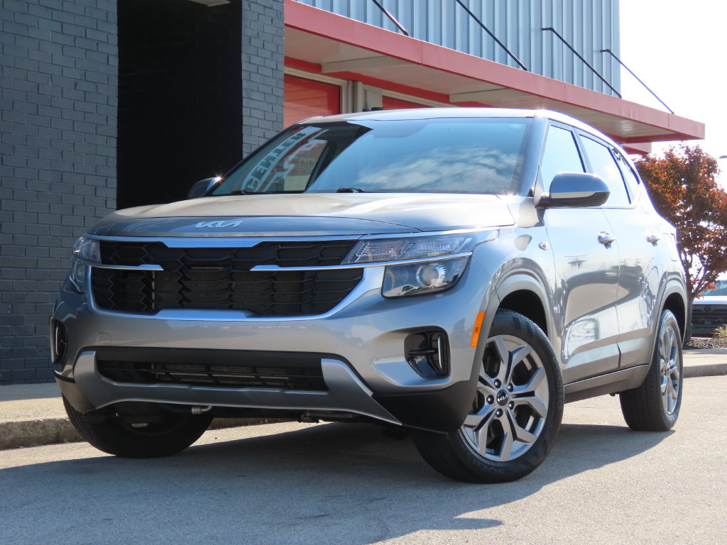 Used 2024 Kia Seltos LX AWD/4WD image 7