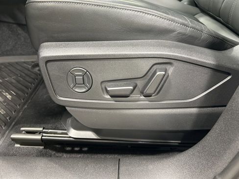 Used 2025 Audi Q5 Premium Plus image 10