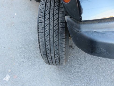Used 2017 Jeep Wrangler Unlimited Sahara AWD/4WD image 32