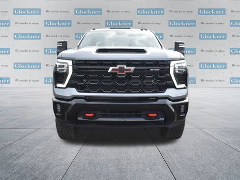 New 2026 Chevrolet Silverado 2500 ZR2 image 2