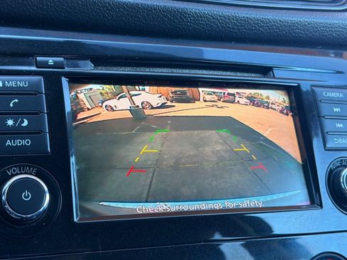 Used 2018 Nissan Rogue S FWD image 21