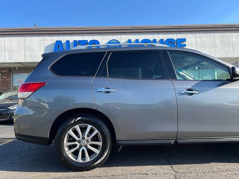 Used 2015 Nissan Pathfinder SV FWD image 39