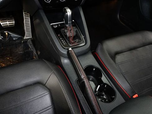 Used 2015 Volkswagen Jetta GLI SE image 18