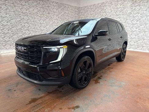 Used 2025 GMC Acadia Elevation w/ Black Edition FWD image 3